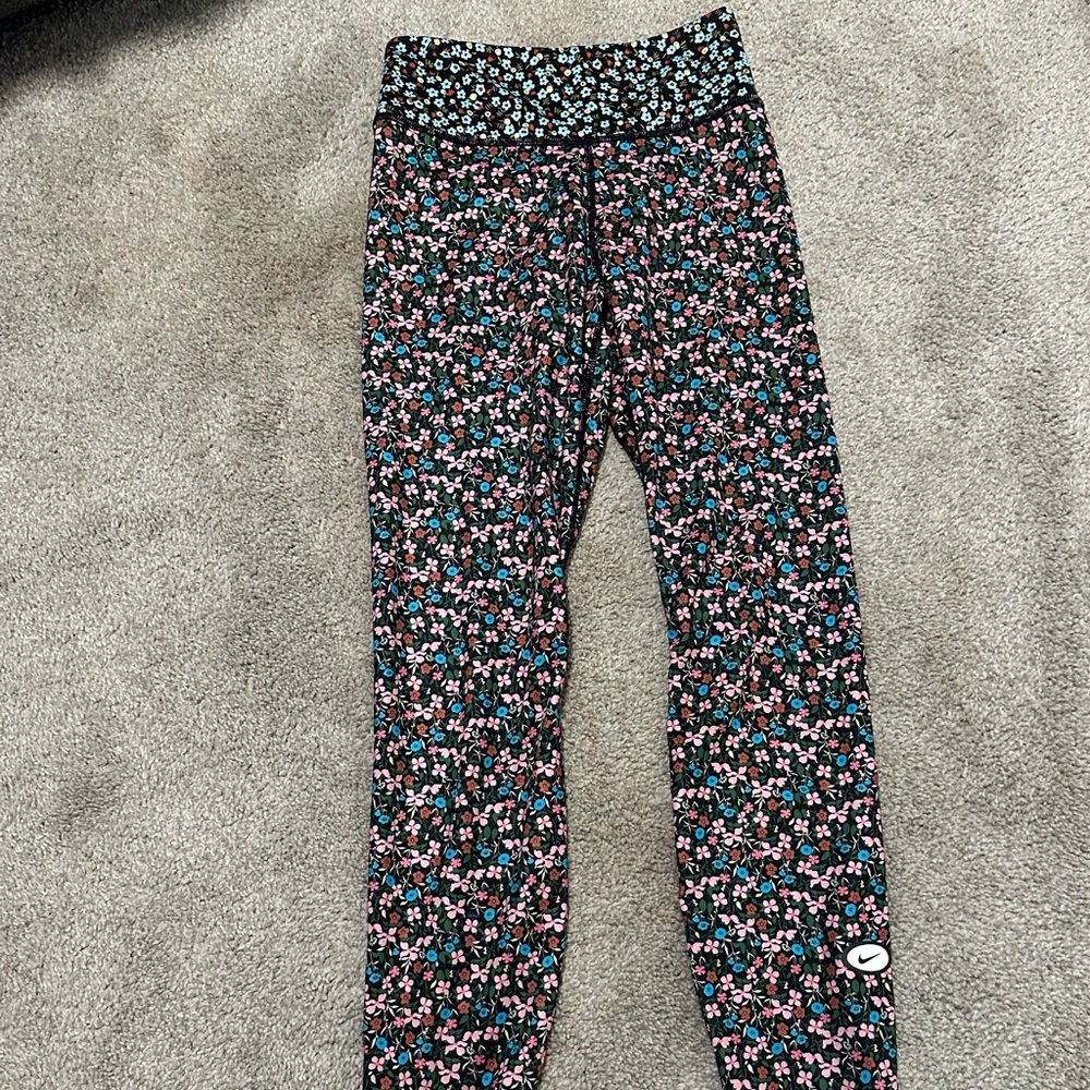 Floral Nike spandex pants